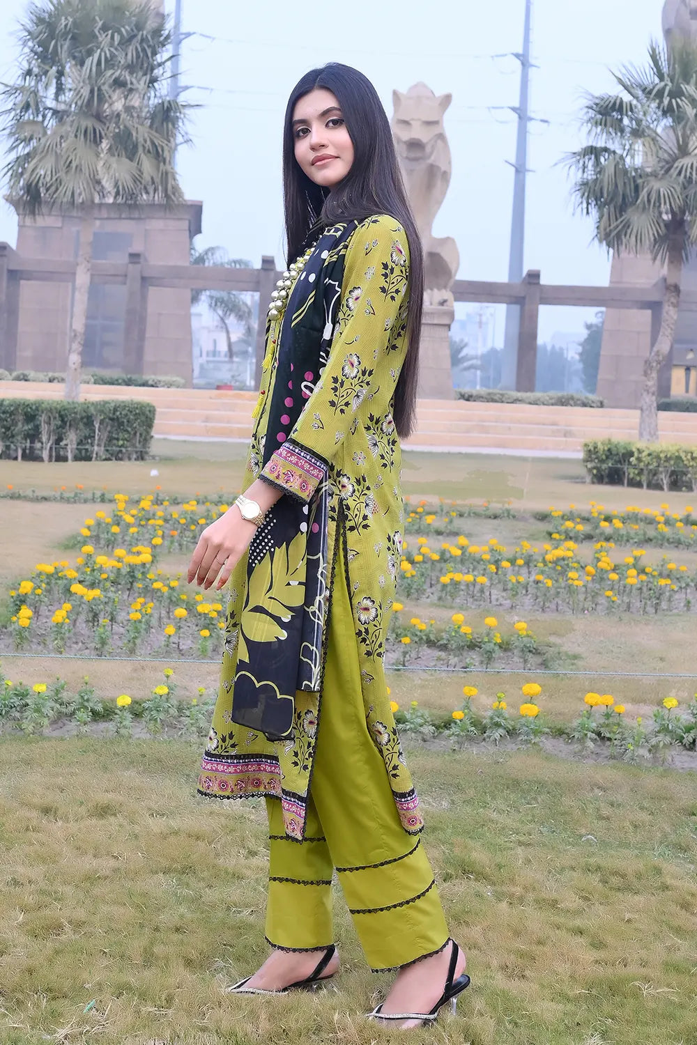 Floral Unstitched Lawn PR-2738